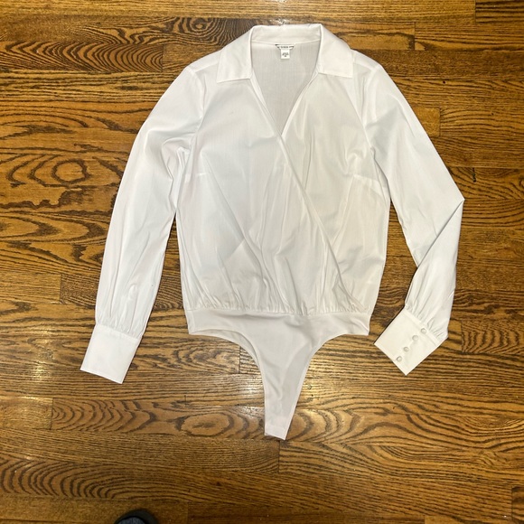 Women’s Guess White Bodysuit. - Picture 4 of 13